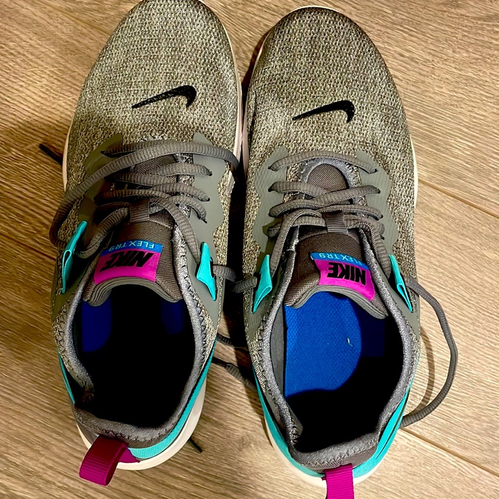 Nike never worn size 8.5